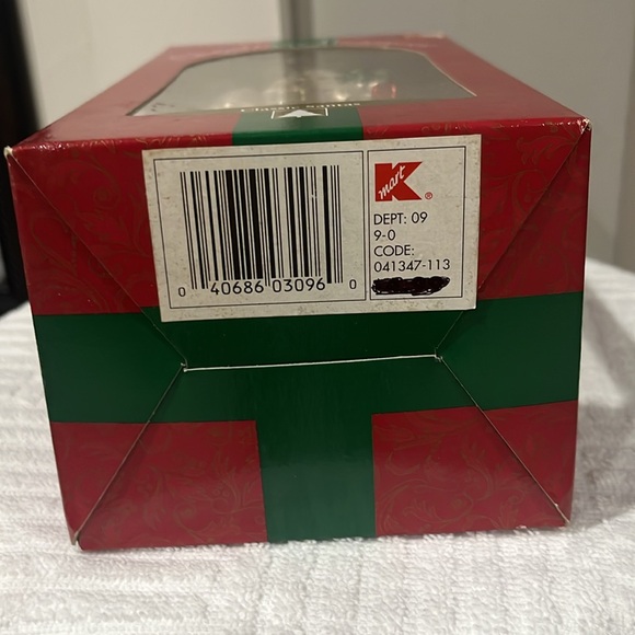 Hand Crafted Glass Christmas Snowman Ornament - Picture 7 of 16